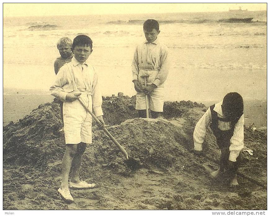 ZANDKASTELEN BOUWEN - LE FORT DE SABLE - HEYST Deelgemeente KNOKKE-HEIST Jeux D'enfants  066 - Heist