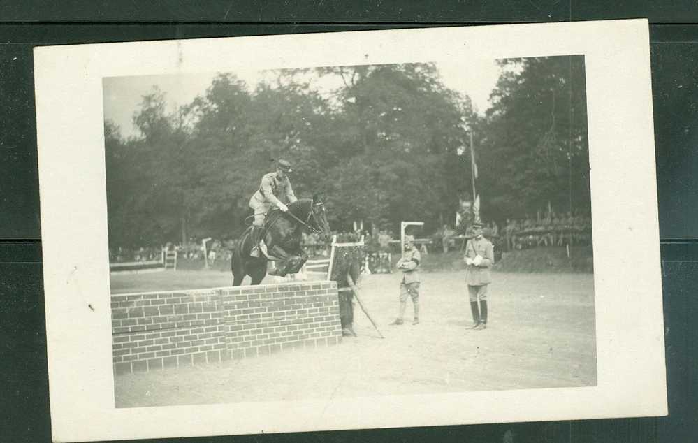 Cpa Photo , Caroussel Militaire , "saut D'obstacle "provient D'une Archive Sur Poitiers  - Qw77 - Kasernen