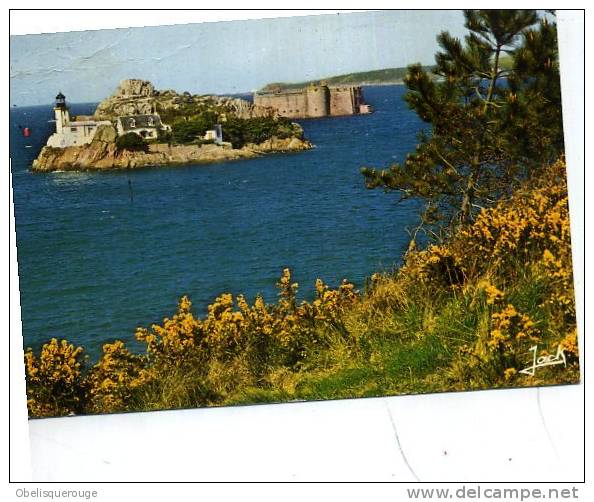 29 - CARANTEC - LA PLAGE ILE LOUET ET CHATEAU DU TAUREAU 1981 PHARE - Carantec