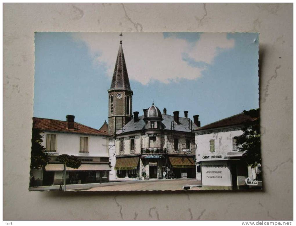 VDS CARTE POSTALE RABASTENS DE BIGORRE CAFE HOTEL RESTAURANT SUR LA PLACE DE CE CHARMANT VILLAGE - Rabastens De Bigorre