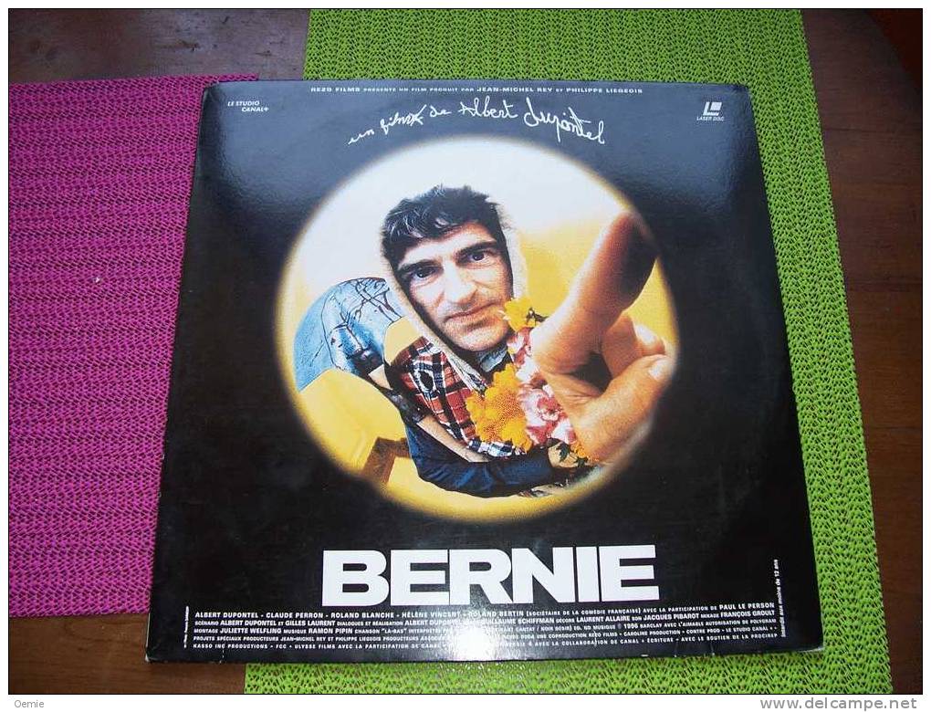 BERNIE  UN FILM DE ALBERT DUPONTEL  // CDV  LASERDISC - Andere Formaten