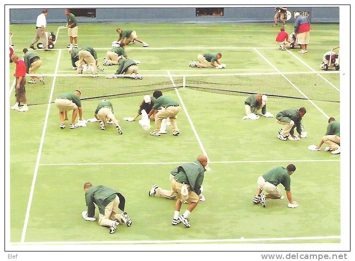 TENNIS,2001 Flushing Meadows,U.S. Open: Le Personnel éponge Les Dégats Des Intempéries;Brouette;carte Photo L´Equipe;TTB - Tennis