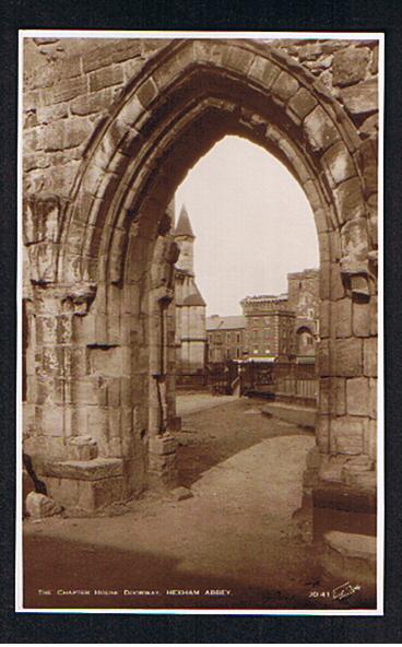 RB 564 - Walter Scott Real Photo Postcard - Chapter House Doorway Hexham Northumberland - Otros & Sin Clasificación