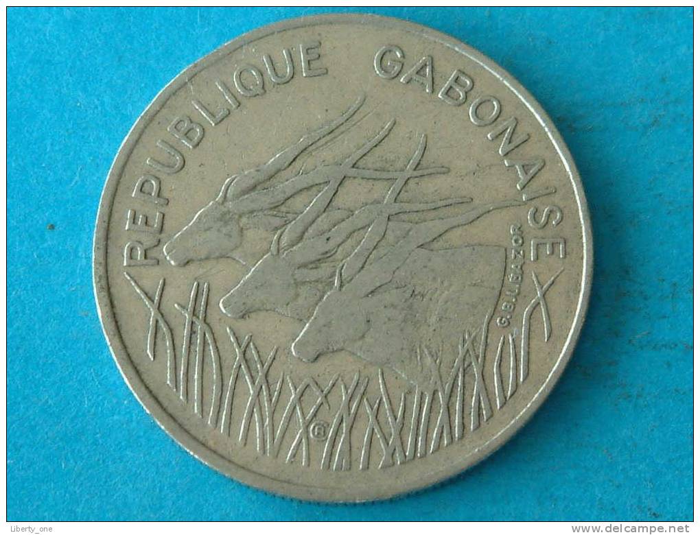 1975 - 100 FRANCS / KM 13  ( For Grade, Please See Photo ) ! - Gabón