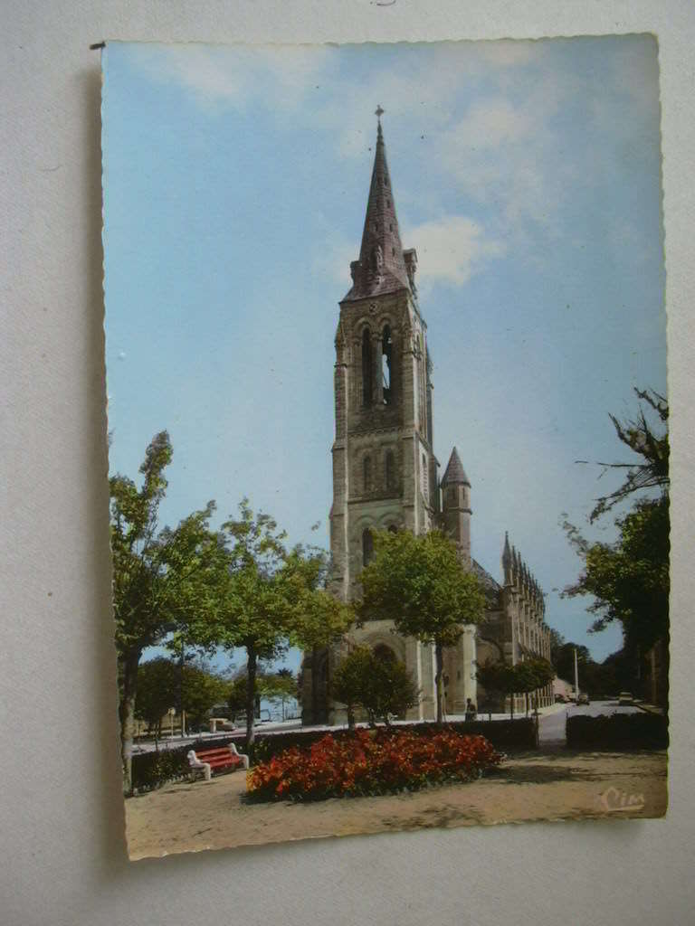 33 LESPARRE MEDOC  EGLISE - Lesparre Medoc