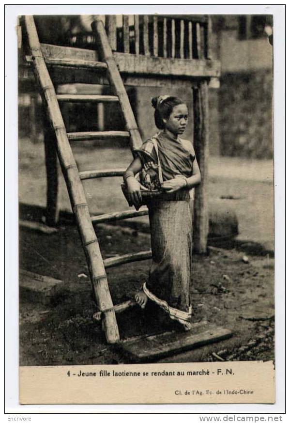 Cpa LAOS Jeune Fille Laotienne Laocienne Se Rendant Au Marché - 4 Cl De L'agence Economique De L'indochine - Laos