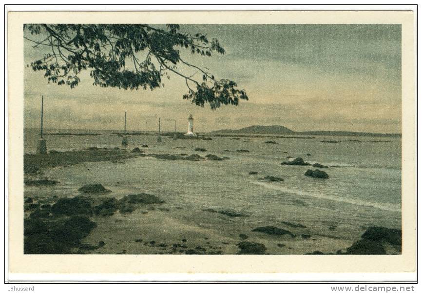 Carte Postale Ancienne Guinée - Conakry. Le Phare De Boudinet Et Les Iles De Los - Cie Navigation Fabre & Fraissinet - Guinea