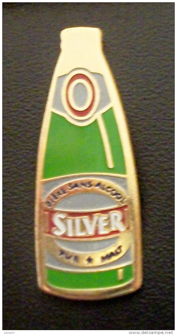 Pin´s Bière Sans Alcool Silver Signé Ananas - Bierpins