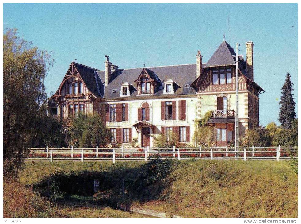 Moneteau Yonne* La Residence Des Boisseaux 1980 Pres De Gurgy - Moneteau