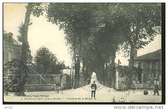 MONCOUTANT L'avenue De La Gare - Moncoutant