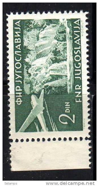 U-32  JUGOSLAVIA AEREI Waterfall RR MICHEL-NO 645 C- LINIEN ZAEHNUNG 12 1-2  NEVER HINGED - Non Dentelés, épreuves & Variétés