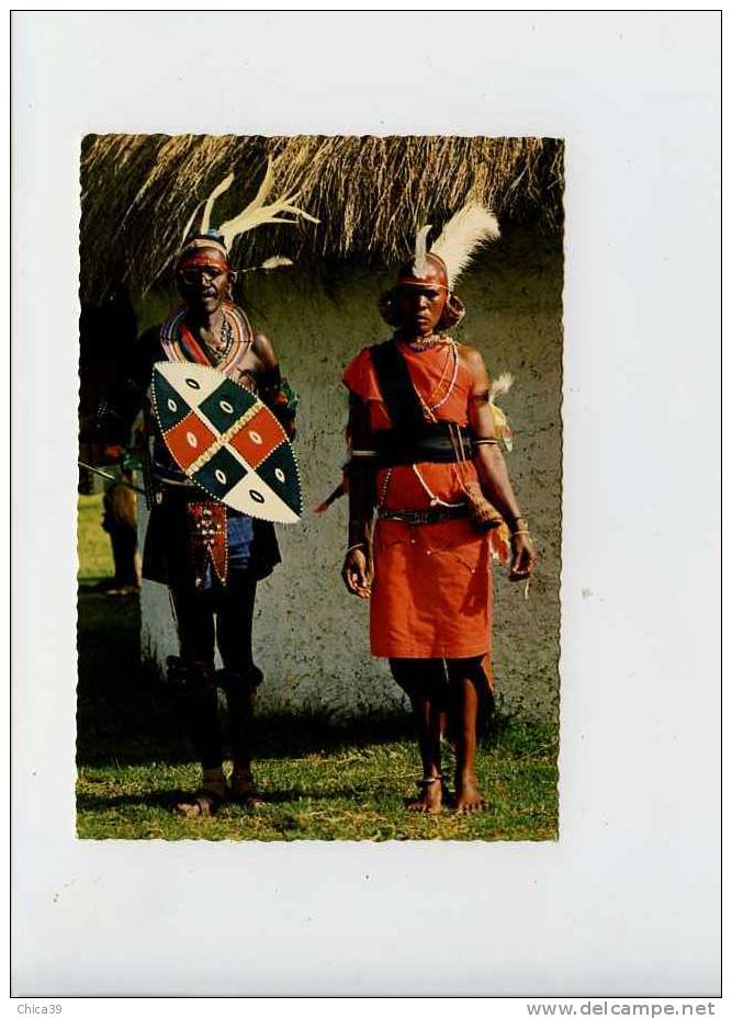 012811  -  KENYA  -  KIKUYU COUPLE IN DANCING COSTUME    Format  15 X 10.5 Cm - Kenia