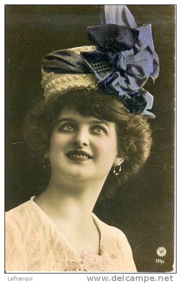 THEMES - Ref C70- Mode -chapeau - Chapellerie - Portrait De Femme Au Chapeau  - Carte Bon Etat - - Mode