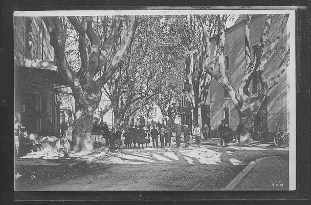 13 // CHATEAURENARD - Cours Carnot, ANIMEE - Chateaurenard