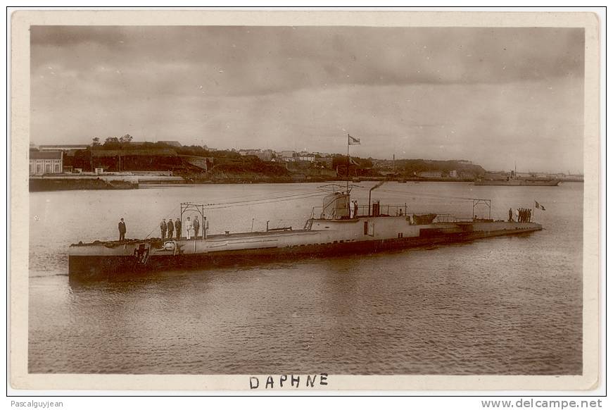 CARTE PHOTO  SOUS-MARIN DAPHNE - Guerra