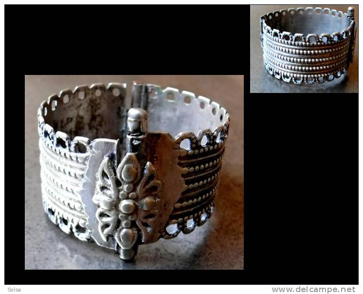 Joli Bracelet Maure / Old Maure Silver Bracelet - Volksschmuck
