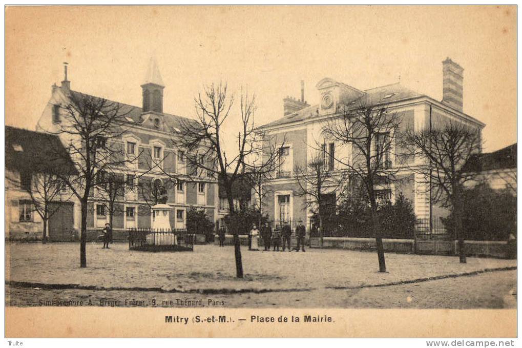 MITRY-MORY PLACE DE LA MAIRIE  ANIMEE - Mitry Mory