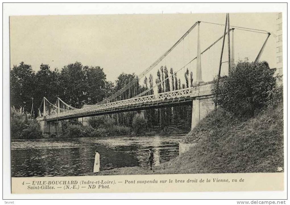 L´ILE BOUCHARD. - Pont Suspendu Sur Le Bras Droit De La Vienne, Vu De Saint-Gilles - L'Île-Bouchard