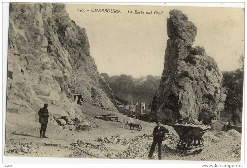 CHERBOURG. -  La Roche Qui Pend. Superbe Cliché - Cherbourg