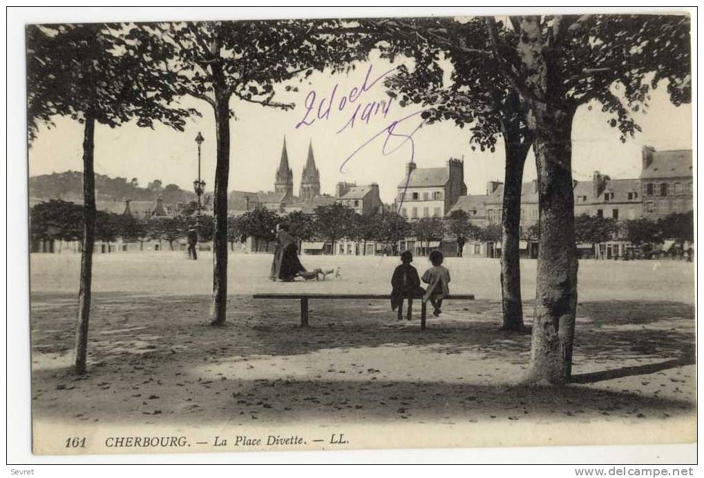 CHERBOURG. -  La Place Divette - Cherbourg