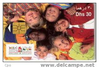 # UAE 56 World Kids - Dubai Shopping Festival 98 30 Gem 01.98  Tres Bon Etat - Ver. Arab. Emirate