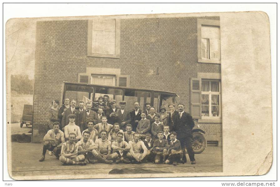 BASSENGE - Photo Carte - Equipe De Football En 1929 Devant Un Ancien Autocar - Ancêtre- Oldtimer (1485)sf31 - Bassenge