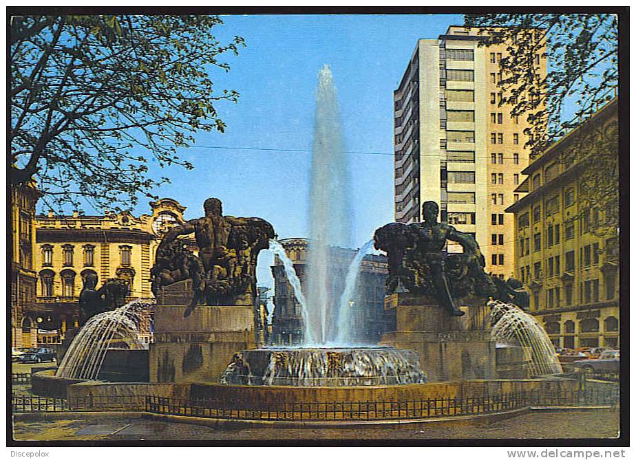 B1175 Torino - Piazza Solferino E Fontana Angelica / Non Viaggiata - Orte & Plätze