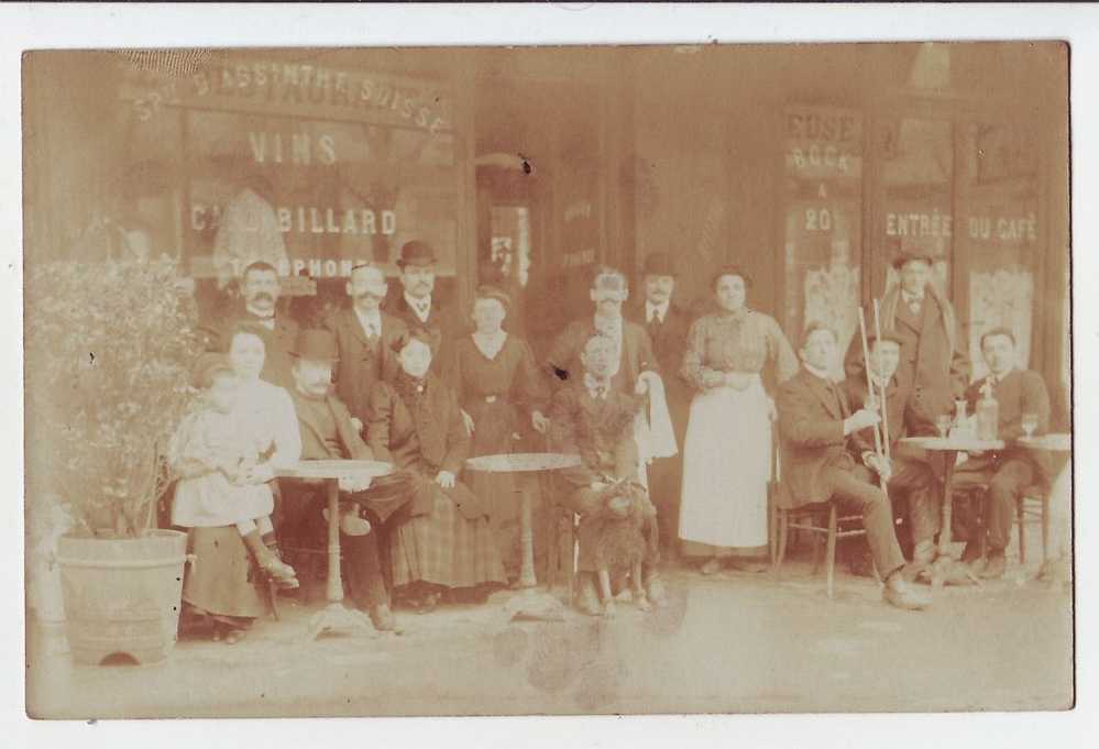 Peu Commun CARTE PHOTO 1910s ¤ ABSINTHE SUISSE VINS BILLARD CAFE à Localiser Animation Trottoir ¤ JOUGLA  ¤ 8131AA - Cafés