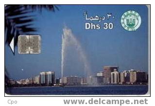 # UAE 41 Kalif Fountain 30 Sc7 01.97  Tres Bon Etat - United Arab Emirates