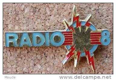 RADIO 8 - Medias