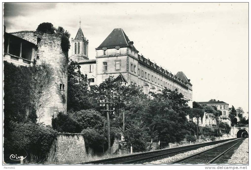 Château Des Quatre Sos Et Monastère Des Bénédictins - La Réole