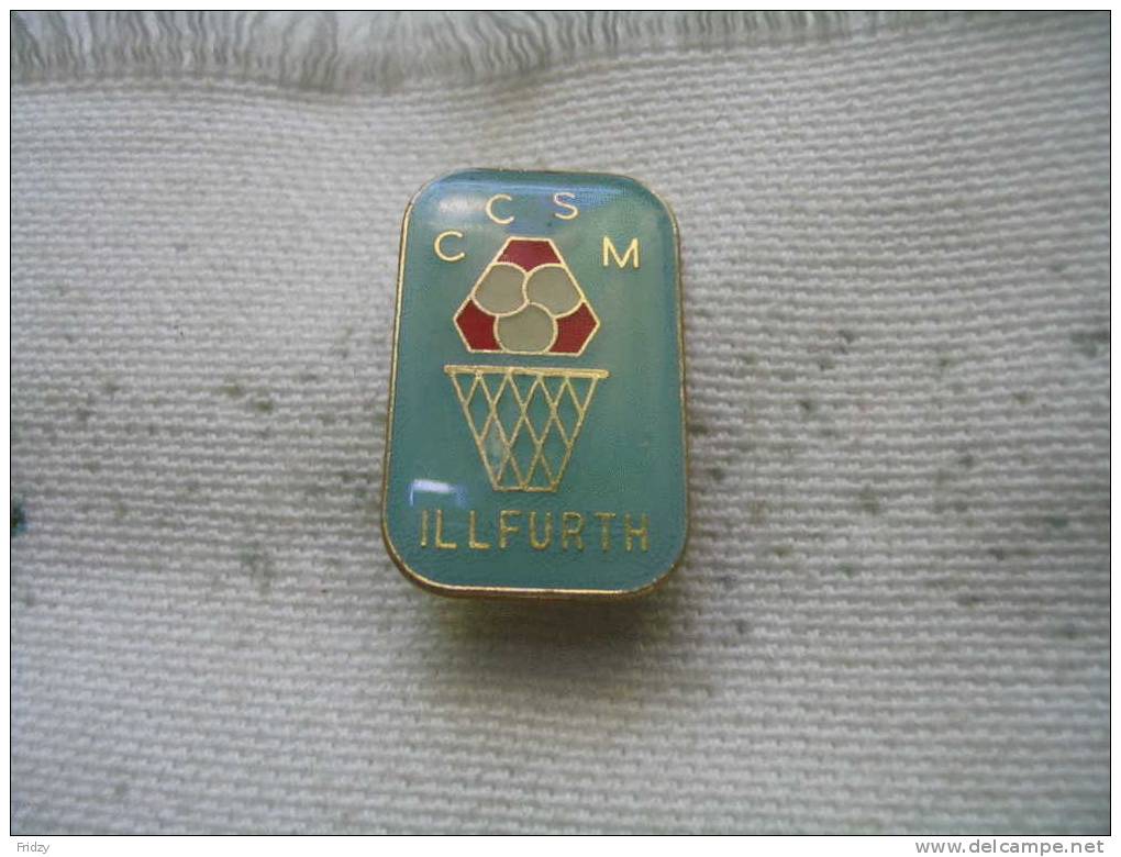 Pin´s Du C.C.S.M. D'ILLFURTH Club De Basket - Baloncesto