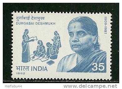 India   Social Worker    Set   SC# 958 MNH** - Unused Stamps