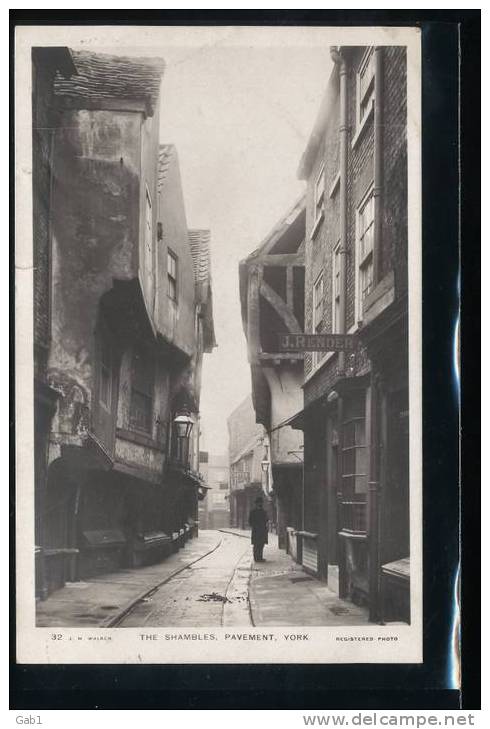 Angleterre --- The Shambles , Pavement , York - York