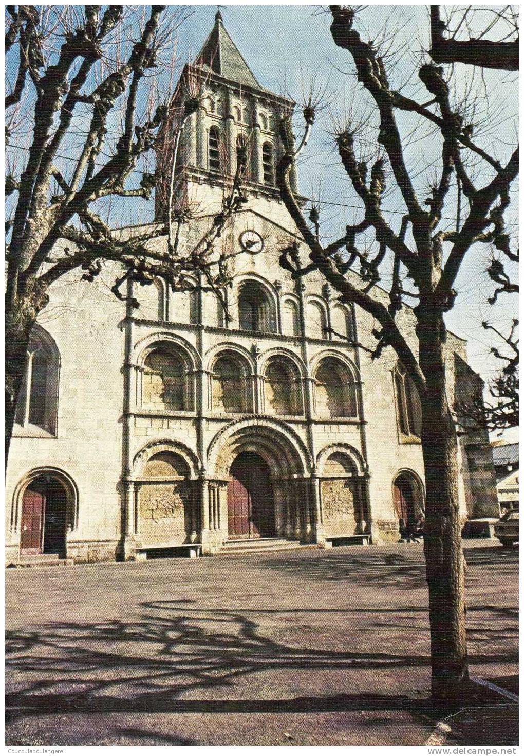 JONZAC (17) L'Eglise - Jonzac