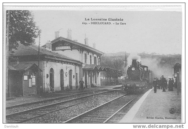 54 /// DIEULOUARD / La Gare, Vue Intérieure, N° 629 Ed Henrion , Arrivée D´un Train - Dieulouard