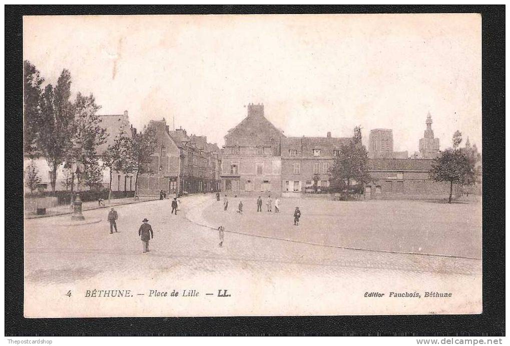 CPA 62 BETHUNE No4 PLACE DE LILLE EDITIOR FAUCHOIS BETHUNE LL LOUIS LEVY MORE CHEAP FRANC + BOULOGNE FOR SALE - Bethune