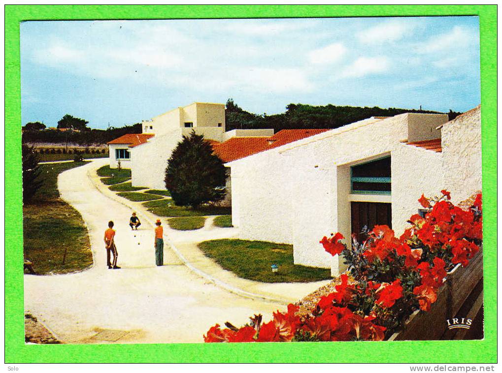 Jeunes Joueurs De Boules (Pétanque) - Petanca