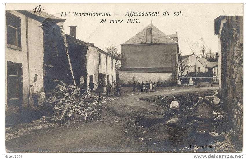 WARMIFONTAINE (6840) Affaissement Du Sol ( Rue Du Village)(photo Carte) - Neufchâteau