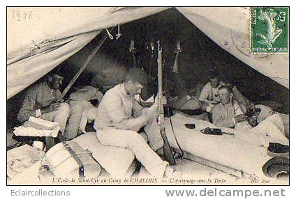 Au Camp De Chalons .l'astiquage Sous La Tente Armes Fusil - St. Cyr L'Ecole