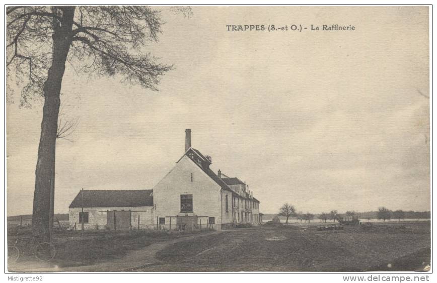 (78) TRAPPES La Raffinerie 1927 Vélo Usine Entreprise Ouvrier. Noir Et Blanc. - Trappes