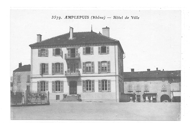 69 // AMPLEPUIS - Hotel De Ville  3579 X Goutagny édit - Amplepuis