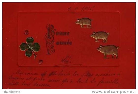 CPA EN RELIEF GAUFREE COCHON COCHONS ** EMBOSSED PIG PIGS ** COCCINELLE LADYBUG TREFFLE - Cochons