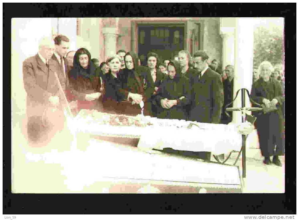 FUNERAL , DEAD , CASKET MOURNING - WOMAN Real Photo Bulgaria Bulgarien Bulgarie Bulgarije 28003 - Funerali