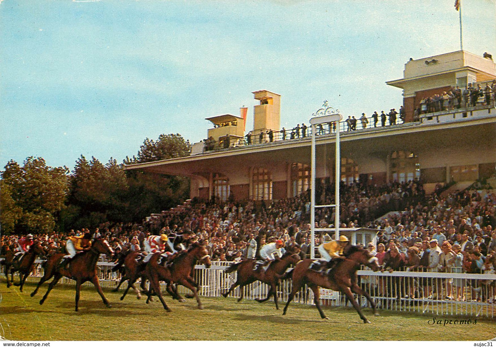 Dép 14 - Hippisme - Hippodromes - RF23434 - Deauville - Un Jour De Course - Semi Moderne Grand Format - état - Horse Show