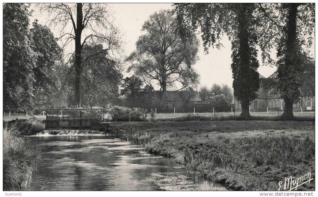 CP SM PF  (76)  MONCHAUX-SORENG   La Bresle Au Château De Monthieres - Autres & Non Classés