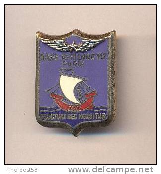 Insigne     BA  117    Paris - Fuerzas Aéreas