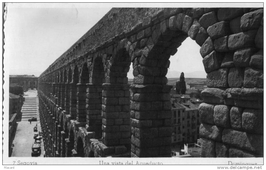 7977    Spagna  Segovia  Una Vista Dell Aqueducto  NV  (scritta) - Segovia