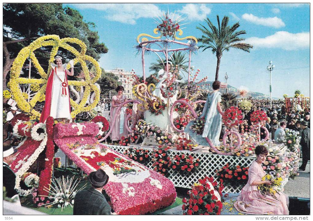 Cpm Themes  Fetes  Bataille De Fleurs Nice - Carnaval