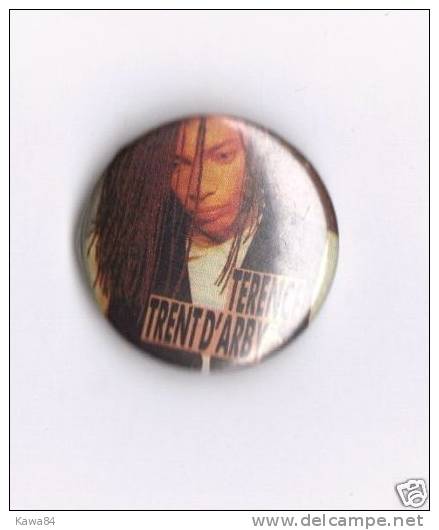 DIVERS  Terence Trent D'Arby  " Badge " - Objets Dérivés